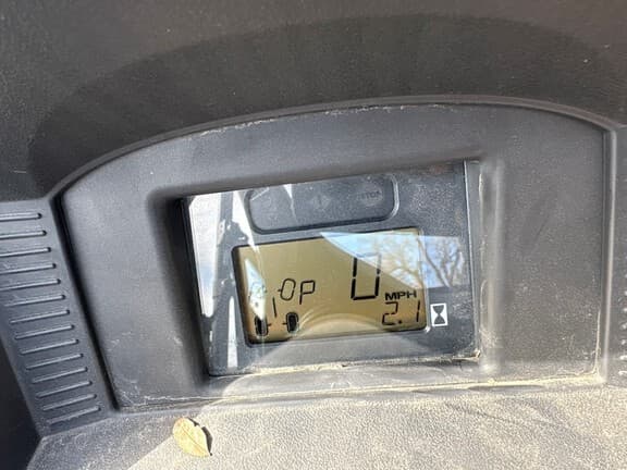 Image of John Deere XUV 560E S4 equipment image 3