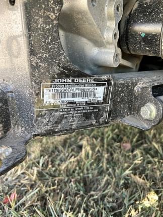 Image of John Deere XUV 590E equipment image 2