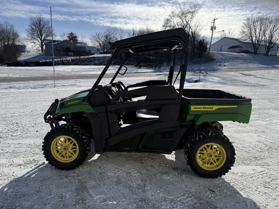 Image of John Deere XUV 590M equipment image 3