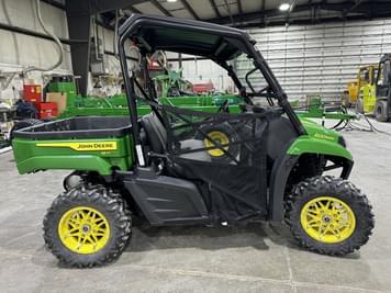 Main image John Deere XUV 590M