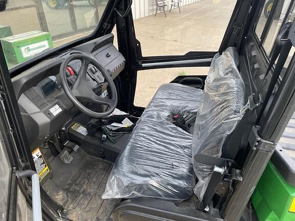 Image of John Deere XUV 590M equipment image 4