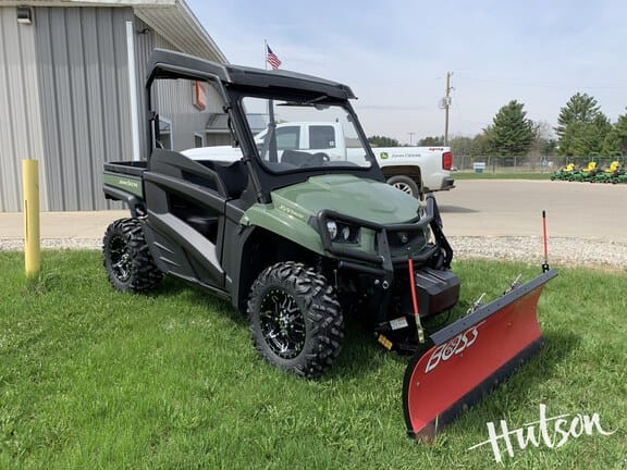 2023 John Deere XUV 590M Equipment Image0