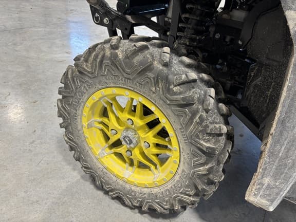 Image of John Deere XUV 590M equipment image 4