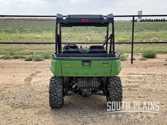 Image of John Deere XUV 590M equipment image 3