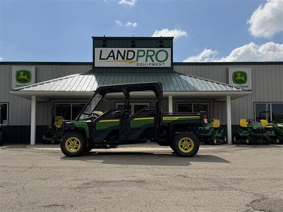 Image of John Deere XUV 825M Primary image