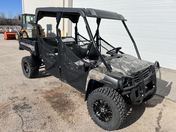 Image of John Deere XUV 825M Primary image