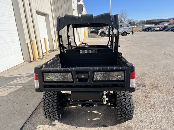 Image of John Deere XUV 825M equipment image 2