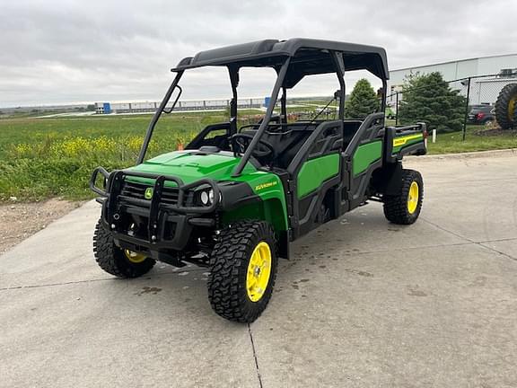 Image of John Deere XUV 825M S4 equipment image 1