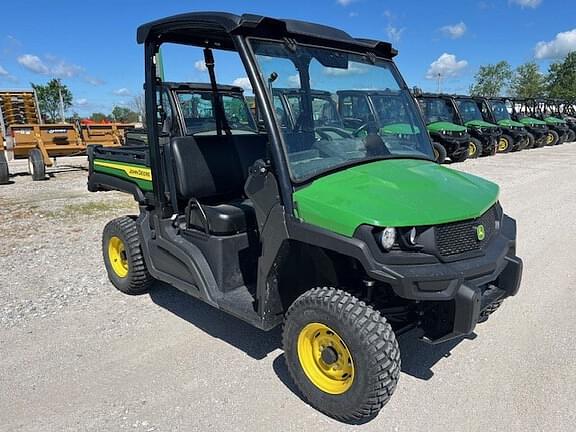 Image of John Deere Gator XUV 835E equipment image 1