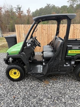 Image of John Deere XUV 825E equipment image 1