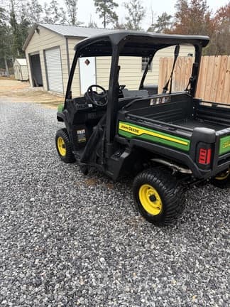 Image of John Deere XUV 825E equipment image 3