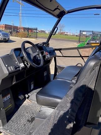 Image of John Deere Gator XUV 835E equipment image 4