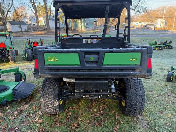 Image of John Deere Gator XUV 835E equipment image 2