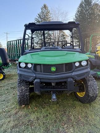 Image of John Deere Gator XUV 835E equipment image 1