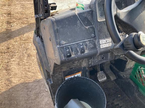 Image of John Deere Gator XUV 835E equipment image 2