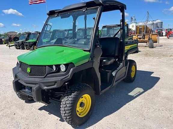 Image of John Deere Gator XUV 835E equipment image 1