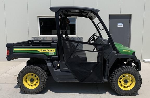 Image of John Deere Gator XUV 835E equipment image 1