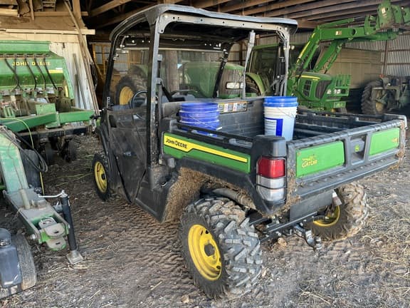 Image of John Deere XUV 835M equipment image 2
