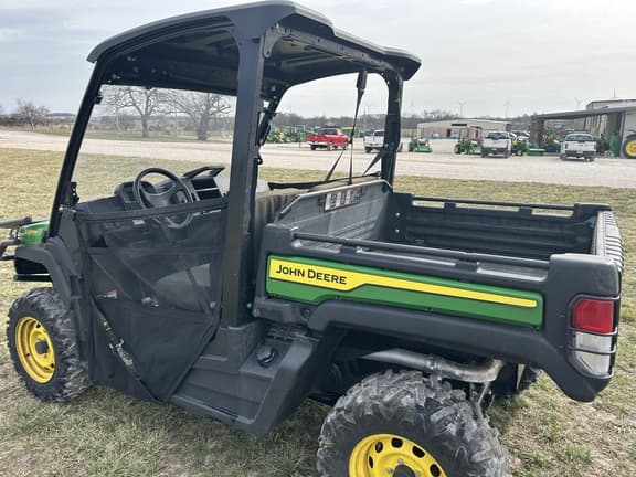 Image of John Deere XUV 835M equipment image 2