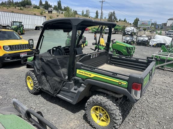 Image of John Deere XUV 835M equipment image 1