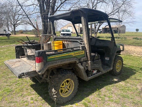 Image of John Deere XUV 835M equipment image 4
