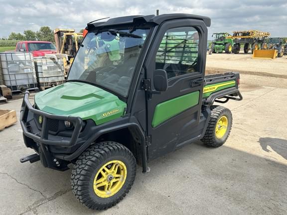 Image of John Deere XUV 835M equipment image 1