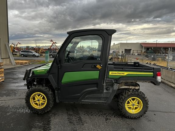 2023 John Deere XUV 835M Equipment Image0