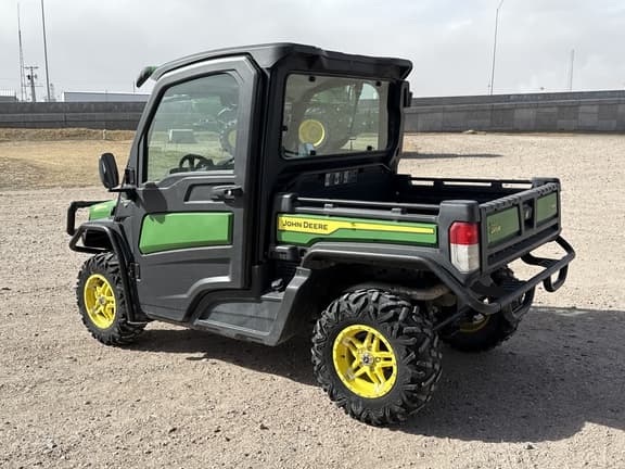 Image of John Deere XUV 835M equipment image 1