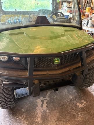 Image of John Deere XUV 835M equipment image 1