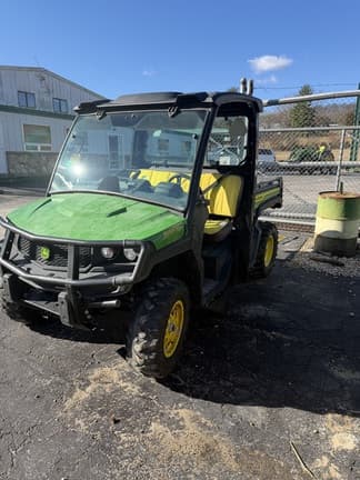 Image of John Deere XUV 835M equipment image 1