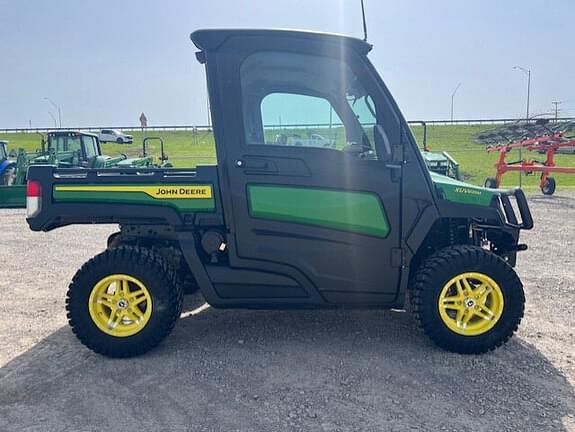 Image of John Deere XUV 835M Primary image