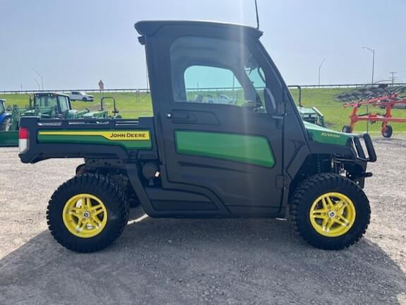 Image of John Deere XUV 835M equipment image 1