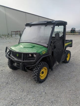 2023 John Deere XUV 835M Equipment Image0
