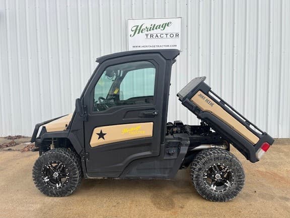 Image of John Deere XUV 835M equipment image 1