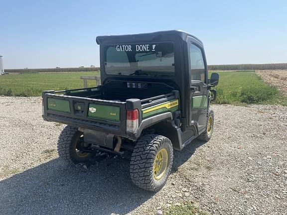 Image of John Deere XUV 835M equipment image 4