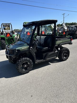 2023 John Deere XUV 835M Equipment Image0