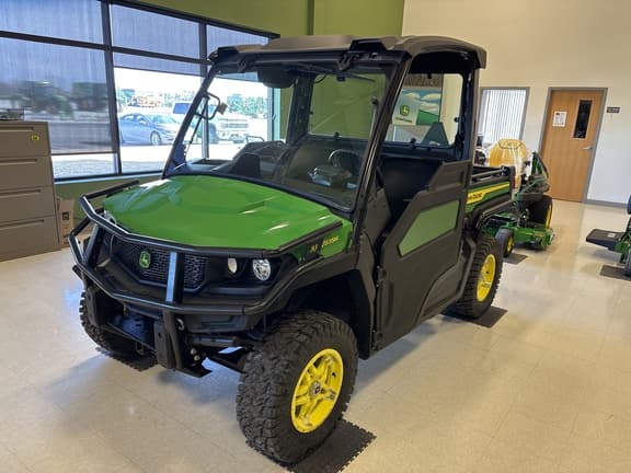 Image of John Deere XUV 835M equipment image 2
