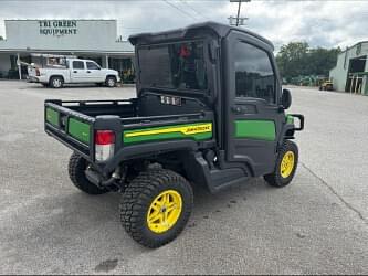 Image of John Deere XUV 835M equipment image 4