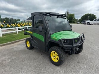 2023 John Deere XUV 835M Equipment Image0