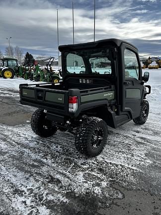 Image of John Deere XUV 835M equipment image 3