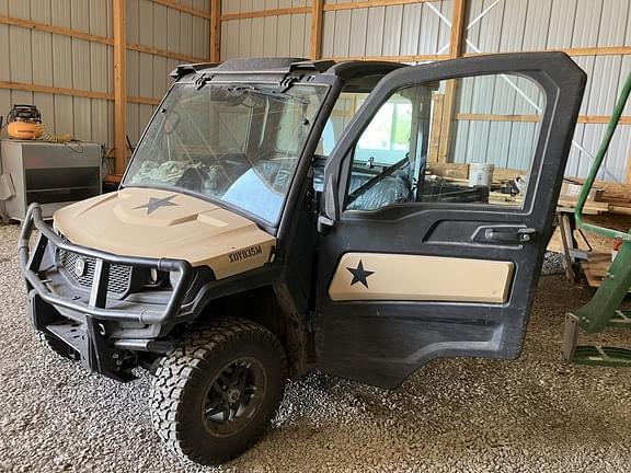 Image of John Deere XUV 835M equipment image 2