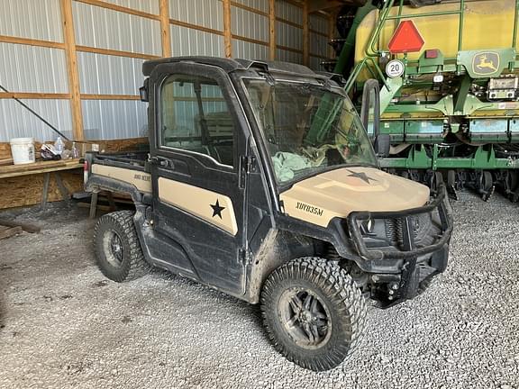 Image of John Deere XUV 835M Primary image