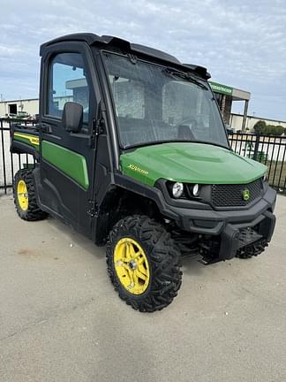 Image of John Deere XUV 835M equipment image 1