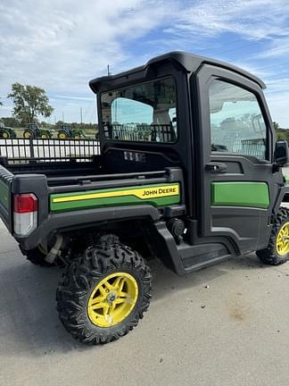 Image of John Deere XUV 835M equipment image 3