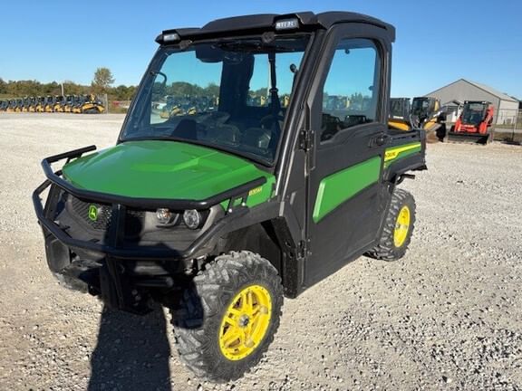 2023 John Deere XUV 835M Equipment Image0
