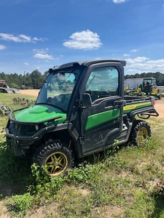 Image of John Deere XUV 835M equipment image 1