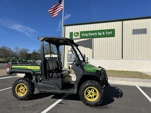 2023 John Deere XUV 835M Image