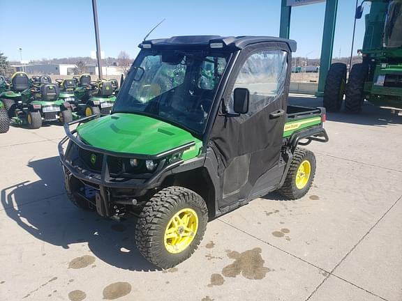 Image of John Deere XUV 835M Primary image