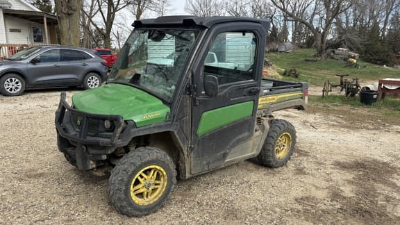 Image of John Deere XUV 835M equipment image 1