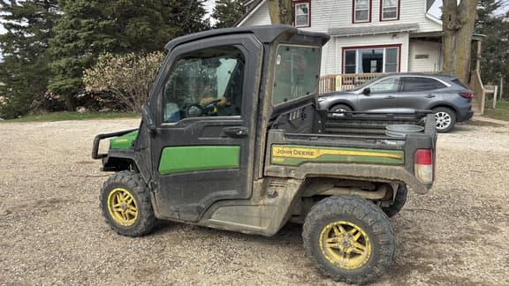 Image of John Deere XUV 835M equipment image 2